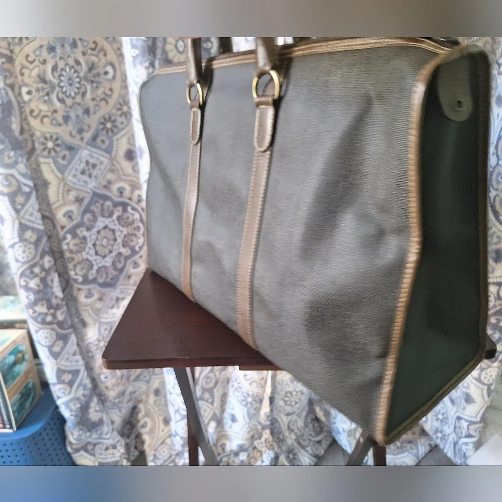 Dunhill Weekender and Wristlet Set
